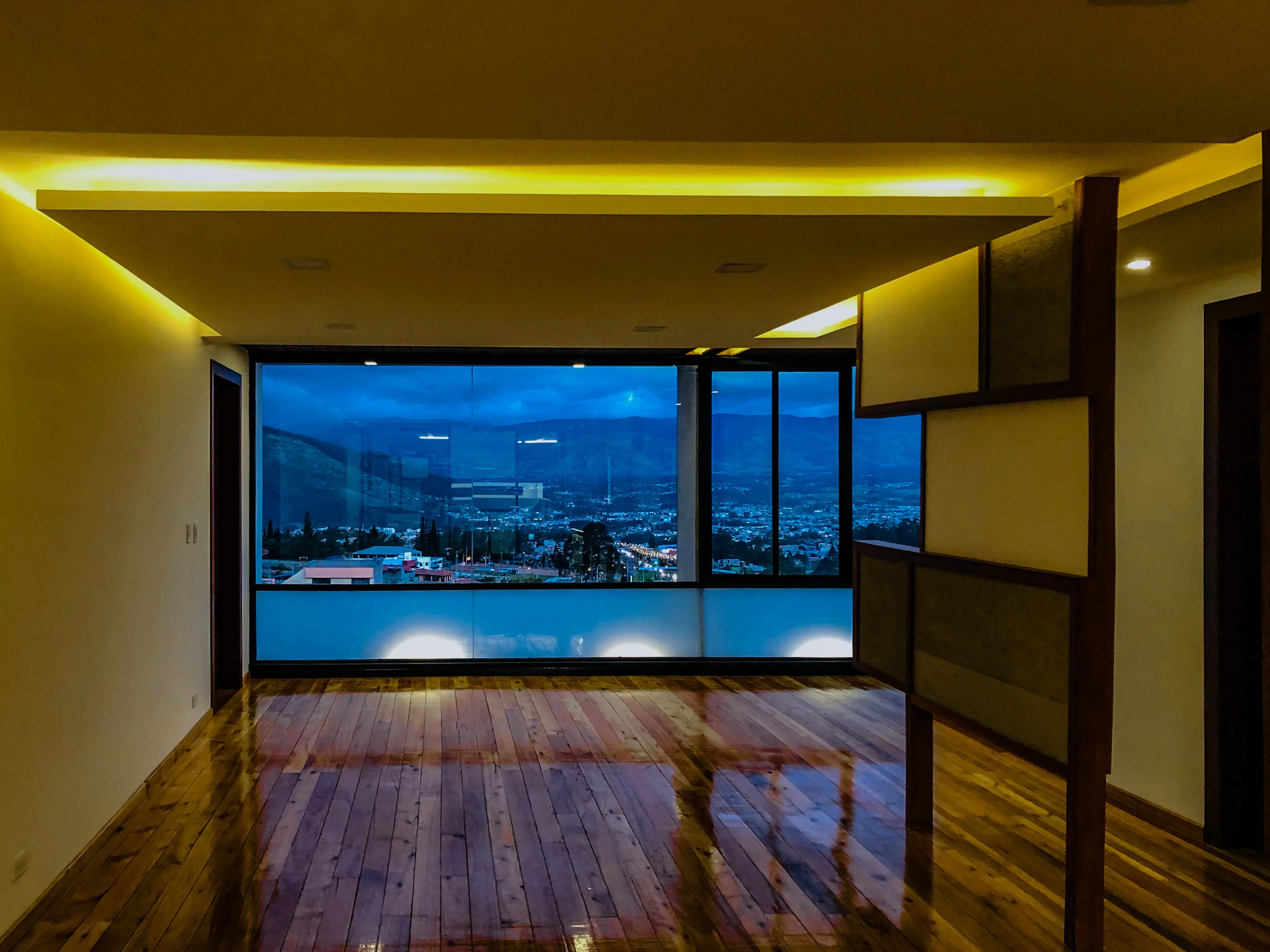 Exclusivo Departamento de Diseño | 97m² de Jardín Privado | en Quito - Valle de los Chillos