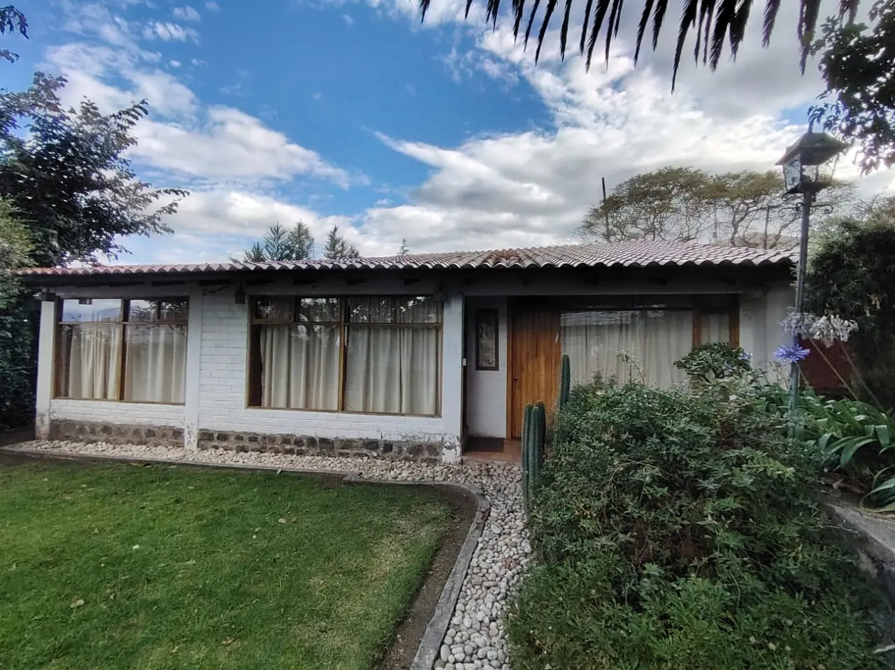 EXCELENTE OPORTUNIDAD CASA EN VENTA SECTOR CONOCOTO