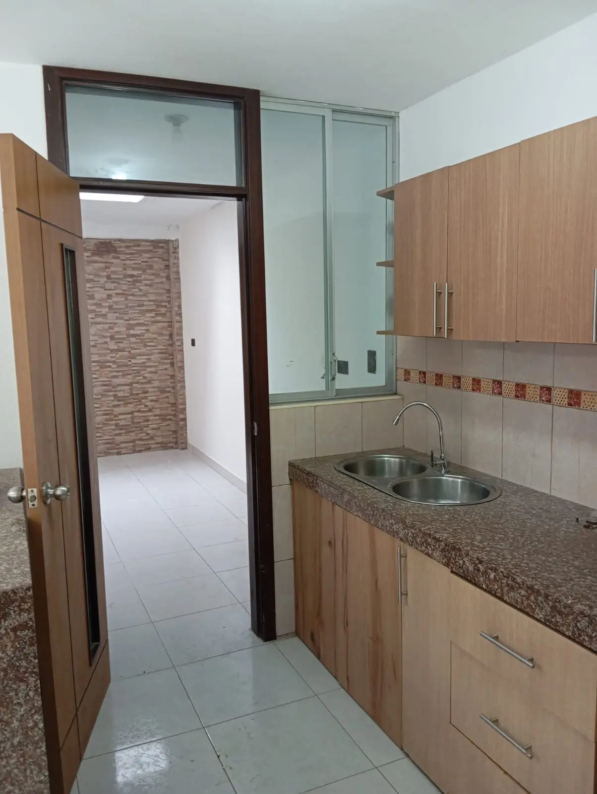CASA EN VENTA - URB. LA FLORESTA - SANTO DOMINGO - ZOFIN INMOBILIARIA
