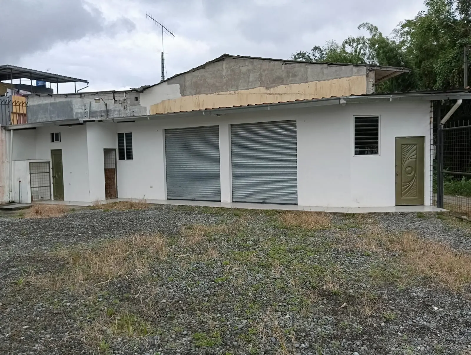 ZOFIN - MARIO BENALCAZAR