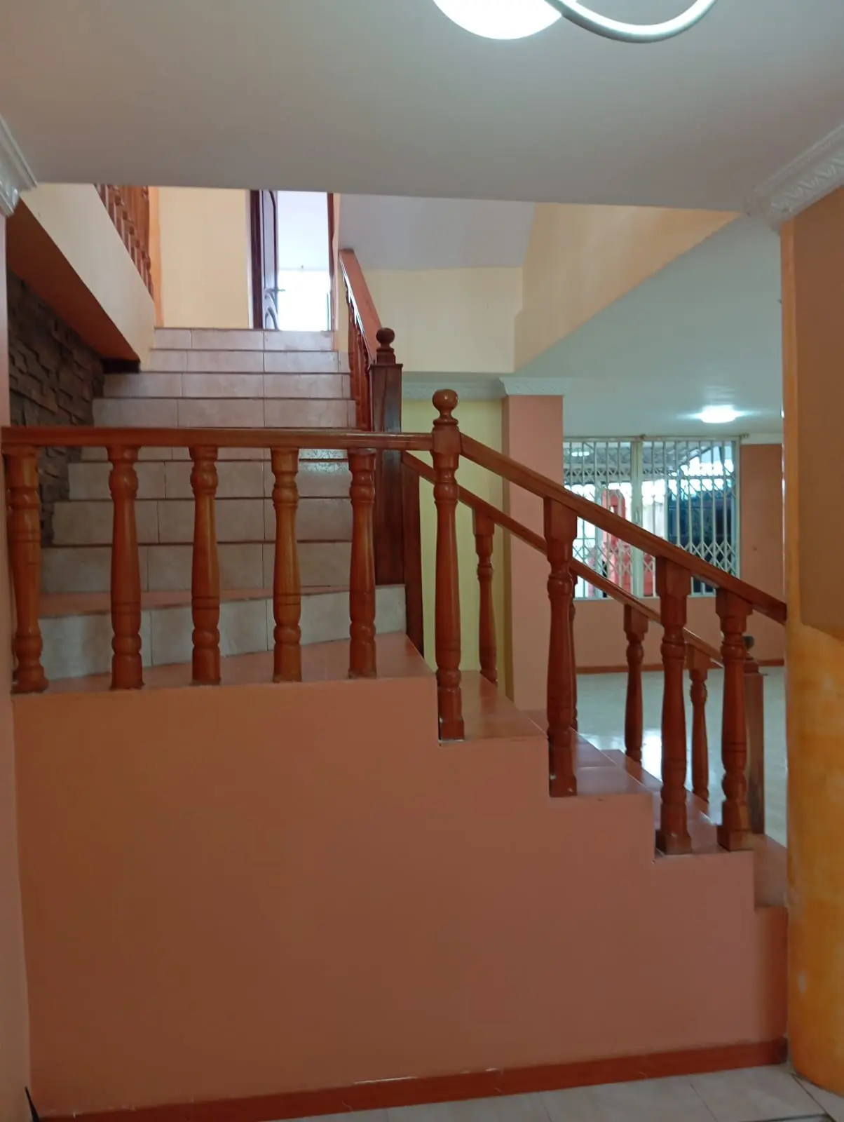 CASA EN VENTA - SANTO DOMINGO - ZOFIN INMOBILIARIA - Mario Benalcázar