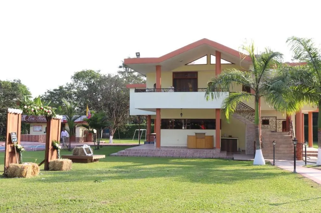 QUINTA EN VENTA - Santo Domingo - Zofi inmobiliaria - Mario Benalcazar