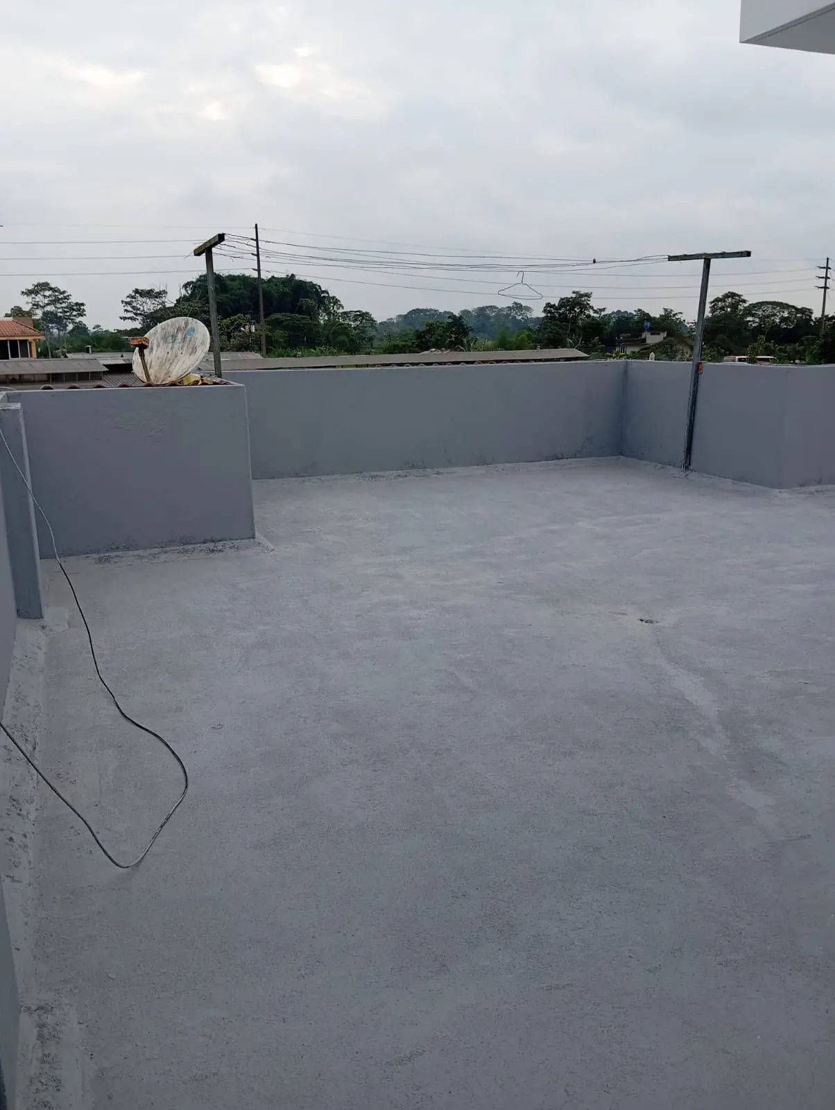 CASA EN VENTA - SANTO DOMINGO - ZOFIN INMOBILIARIA - Mario Benalcázar